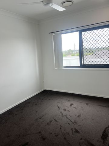 786A Kingston Road, Loganlea QLD 4131 - House For Rent | Domain - Photo 3