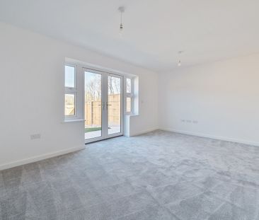 3 bedroom semi-detached house to rent - Photo 1