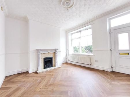 2 bedroom end of terrace house to rent - Photo 2