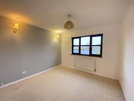 2 bedroom maisonette to rent - Photo 4