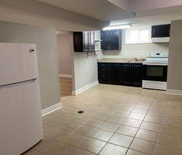 For Lease - 5 Tulloch Drive Unit# ( Lower ), Ajax, Ontario - Photo 5