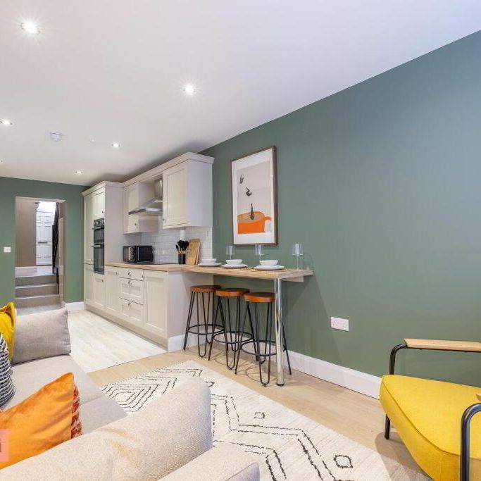 Room 2, 90 Hill Street, Lurgan, BT66 6BQ - Photo 1