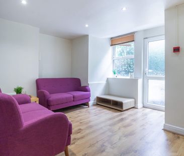 5 WINSTANLEY TERRACE Leeds - LS6 1DS - Photo 2