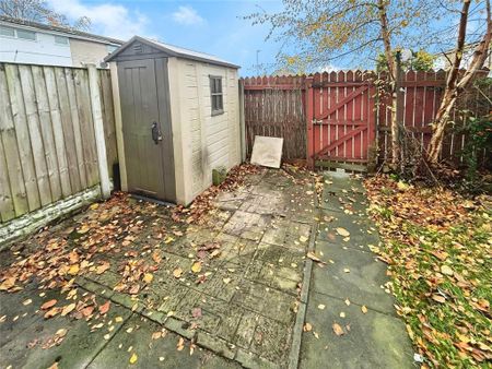 3 bedroom terraced house to rent - Photo 4