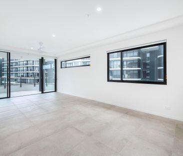 2511/10 Sickle Avenue, 4212, Hope Island - Photo 3