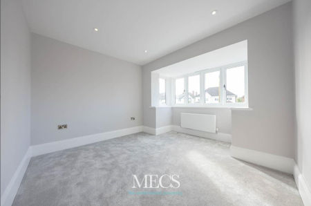 4 bedroom detached house to rent - Photo 3