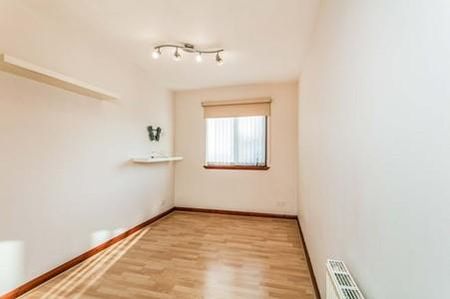 4 bedroom detached house to rent - Photo 5