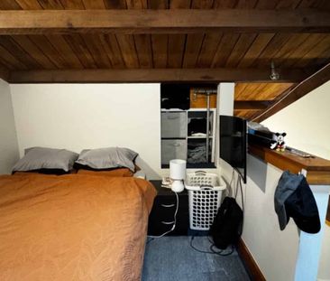 Cosy 2-Bedroom Loft Style - Photo 1