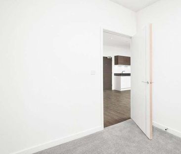 Bracknell, Berkshire, RG12 - Photo 5