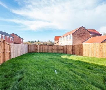 3 bedroom detached house to rent - Photo 3