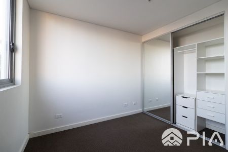 One bedroom Apartment in Parramatta River road - Photo 5