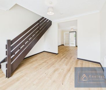 3 bedroom end of terrace house to rent - Photo 1