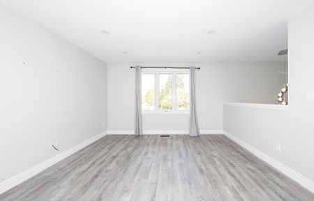 For Lease - 389 Churchill Court Unit# A, Waterloo, Ontario - Photo 2