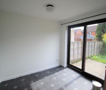 3 bedroom semi-detached house to rent - Photo 4