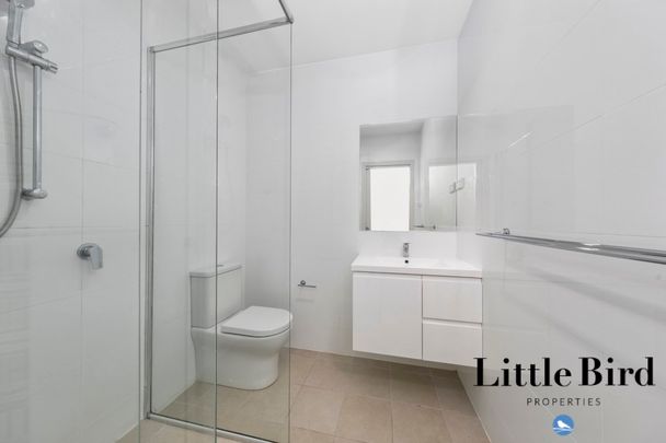 Stunning two-storey Townhouse - Photo 1