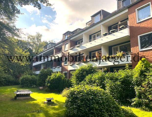 Versteckte grüne Wohnanlage - veraltete 1-Zimmer-Wohnung mit Balkon - Einbauküche - Wannenbad - Photo 1