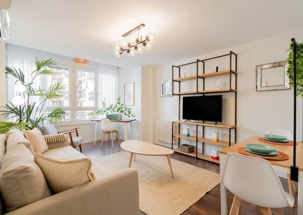 Calle de Galileo, Madrid, Community of Madrid 28015