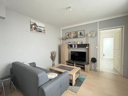 Location Appartement 2 pièces 40m² - Photo 2