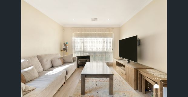 4 Bedroom Family Home - Location! - Photo 1