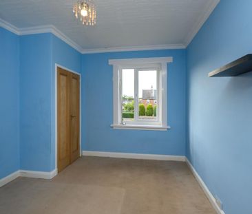 3 bedroom flat to rent - Photo 3