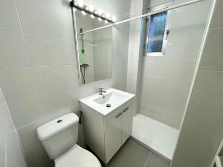 Calle Rubén Darío, Sevilla, Andalusia 41010 - Photo 3