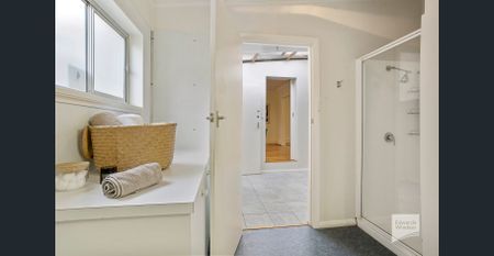 Charming Three-Bedroom Home in Desirable South Hobart - Photo 2