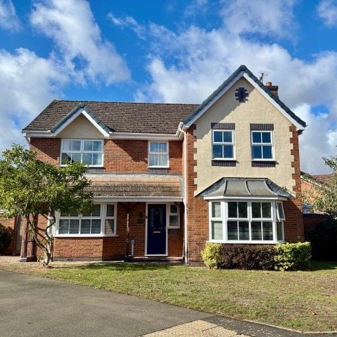 Fairwater Close, Evesham, WR11 - Photo 1