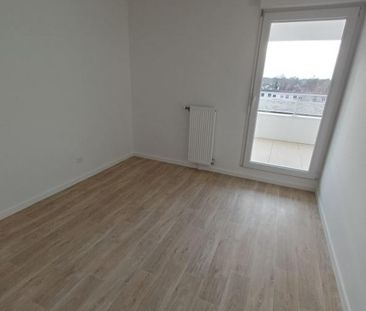 location Appartement T3 DE 55.6m² À SAVIGNY LE TEMPLE - Photo 3