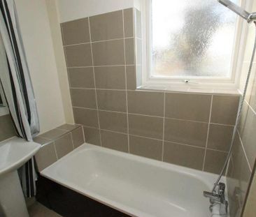 1 bedroom ground floor flat to rent - Photo 5