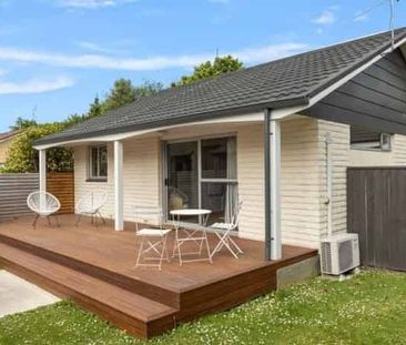 MERIVALE - TWO BEDROOM UNIT WITH GARAGE AND LARGE SECTION - Photo 5