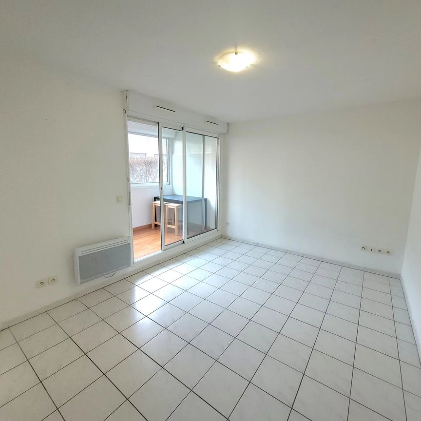 Location Appartement 1 pièce 21m² VENELLES 13770 - Photo 1