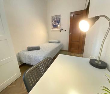 Calle del Doctor Bellido, Madrid, Community of Madrid 28018 - Photo 5