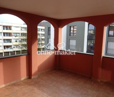 Helle & großzügige 2-Zimmer-Wohnung mit großem 16 m² Balkon, Aufzug... - Photo 2