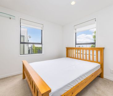 City Fringe Townhouse - Photo 1