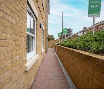 Milton Mount, Old Road East, Gravesend, Kent, DA12 - Photo 6