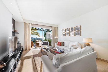 Middle Floor Apartment · Benahavís - Photo 2