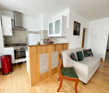 Terminus Road, Eastbourne - Photo 1