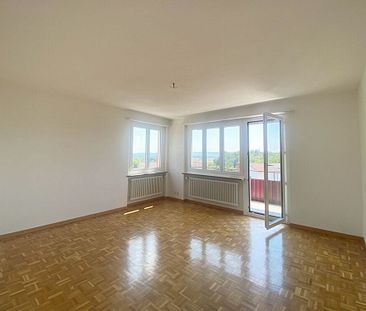 Schöne Wohnung mit traumhafter Aussicht in Neuhausen - Photo 3