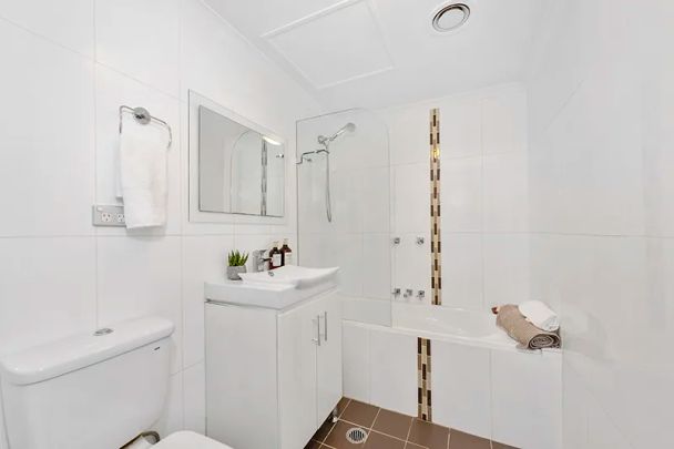 41/110 Wellington Street, Waterloo NSW 2017 - Apartment For Rent | Domain - Photo 1