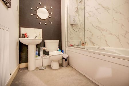 2 bedroom apartment to rent - Photo 5