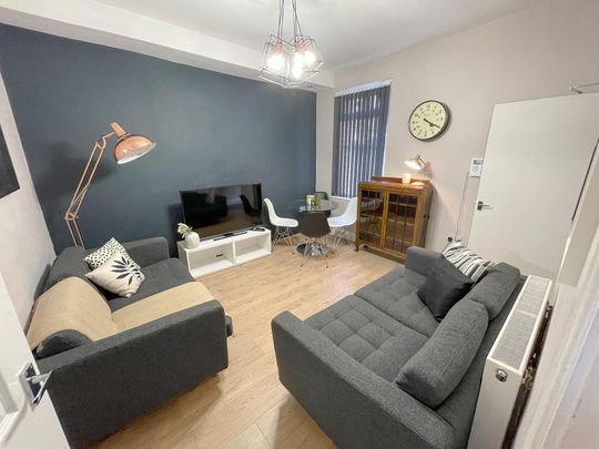 4 bedroom terraced house to rent - Photo 1