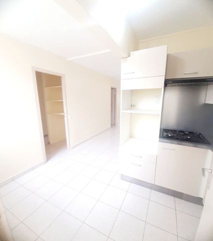 Location appartement 4 pièces, 82.03m², Ducos - Photo 4