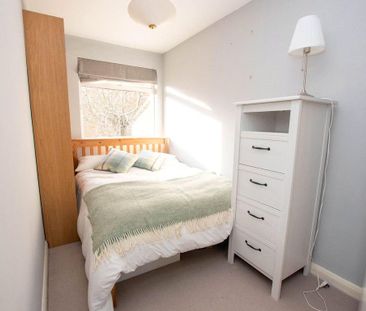 3 bedroom terraced house to rent - Photo 6