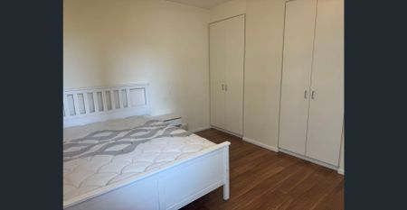 Furnished spacious two bedrooms apartment - Photo 4