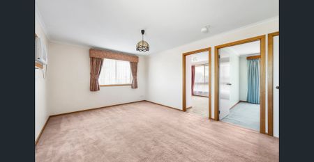 Spacious 5 Bedroom Family Home awaits! - Photo 4