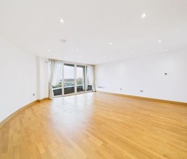 3 bedroom apartment to rent - Photo 2