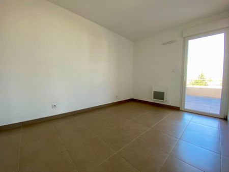 Location Appartement 3 pièces 76m² LE PONTET 84130 - Photo 5