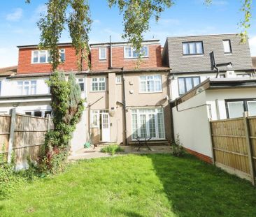 4 bedroom terraced house to rent - Photo 1