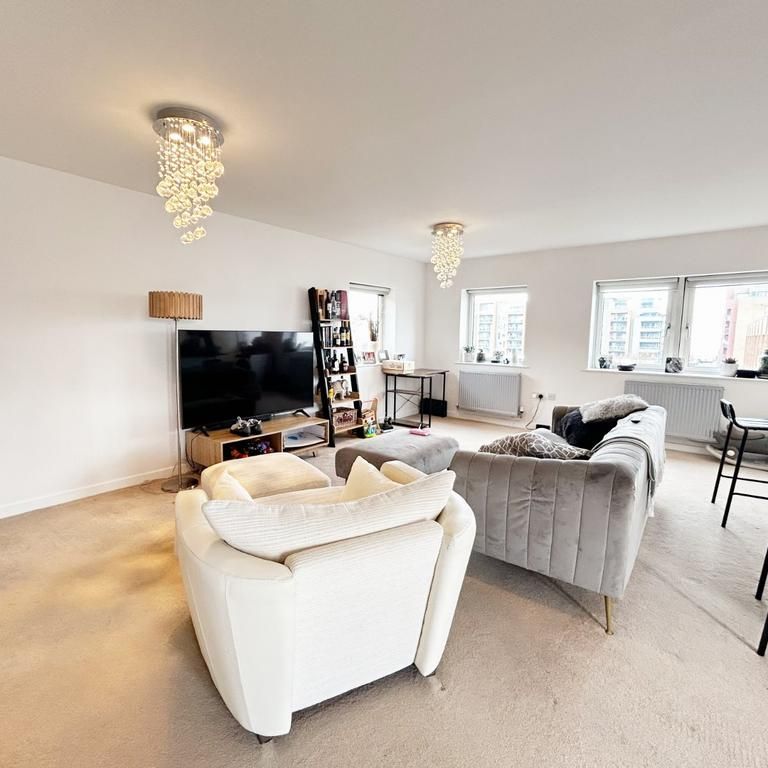 2 bedroom apartment to rent - Photo 1