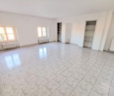 Location Appartement 3 pièces 84m² AVIGNON 84000 - Photo 1